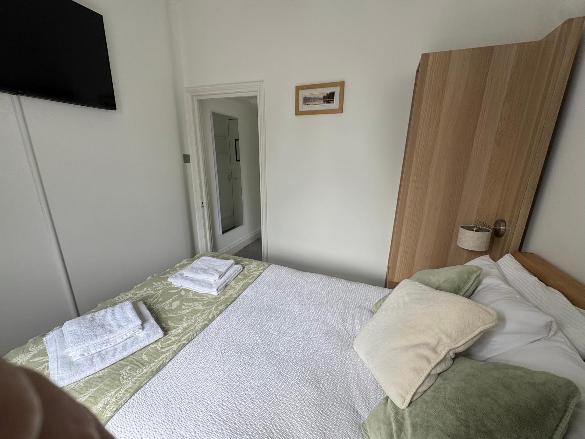 Denecrest Guest House วินเดอร์เมียร์ ภายนอก รูปภาพ