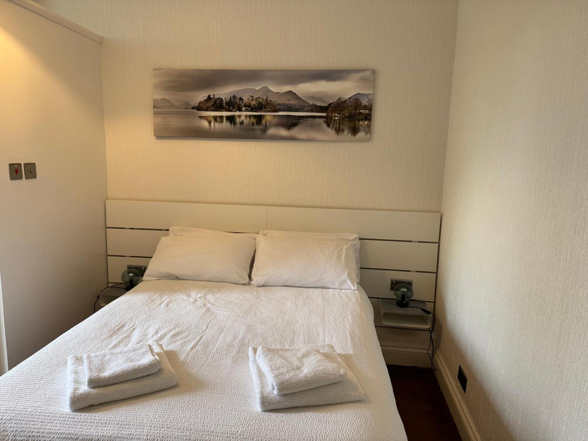 Denecrest Guest House วินเดอร์เมียร์ ภายนอก รูปภาพ